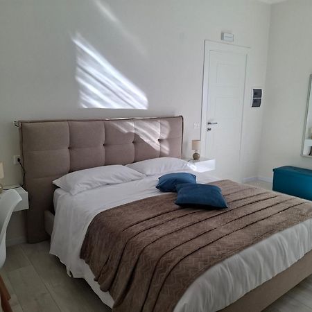 Mariam Royal Apartment & Rooms Reggio Calabria Esterno foto