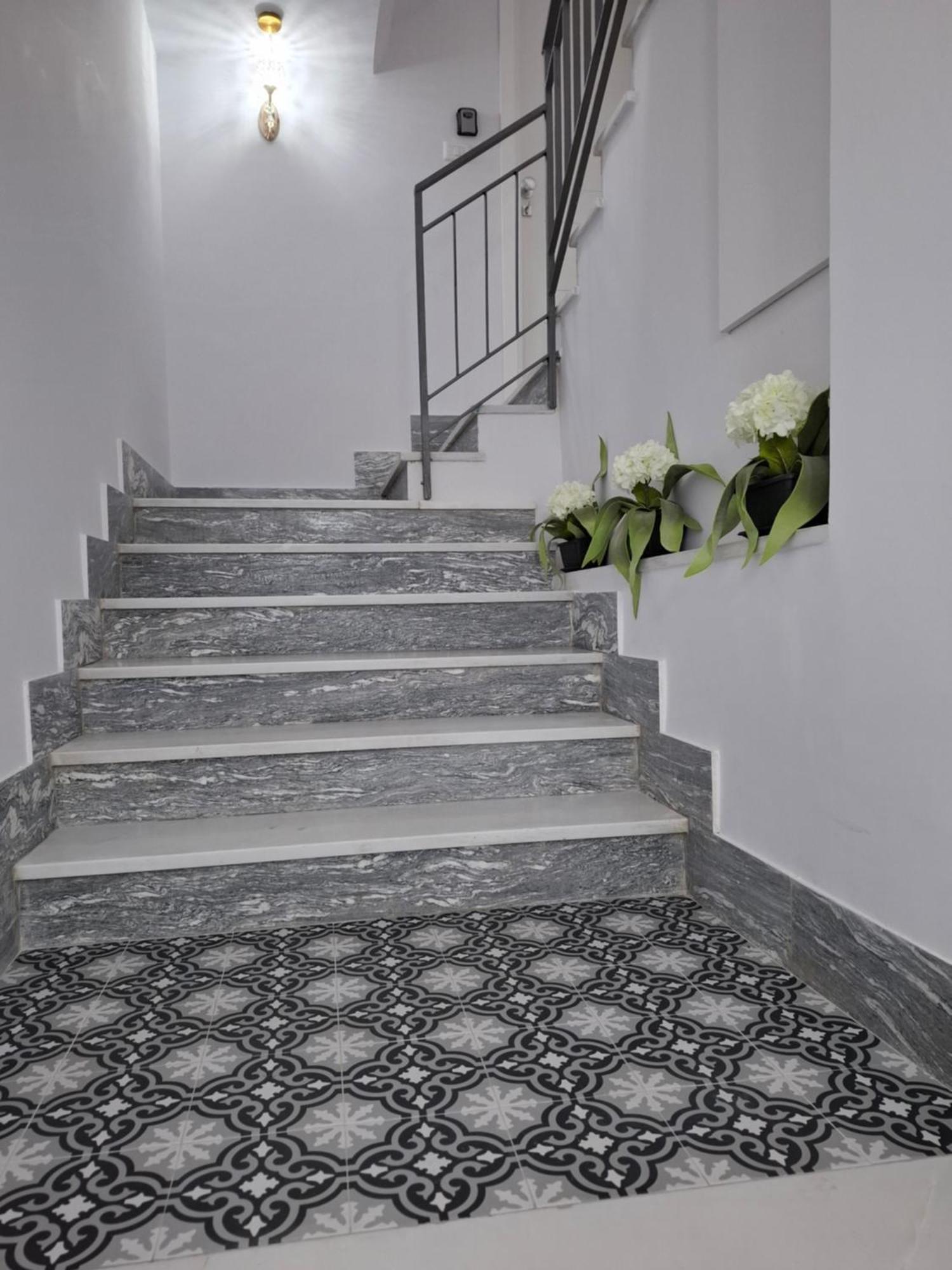 Mariam Royal Apartment & Rooms Reggio Calabria Esterno foto